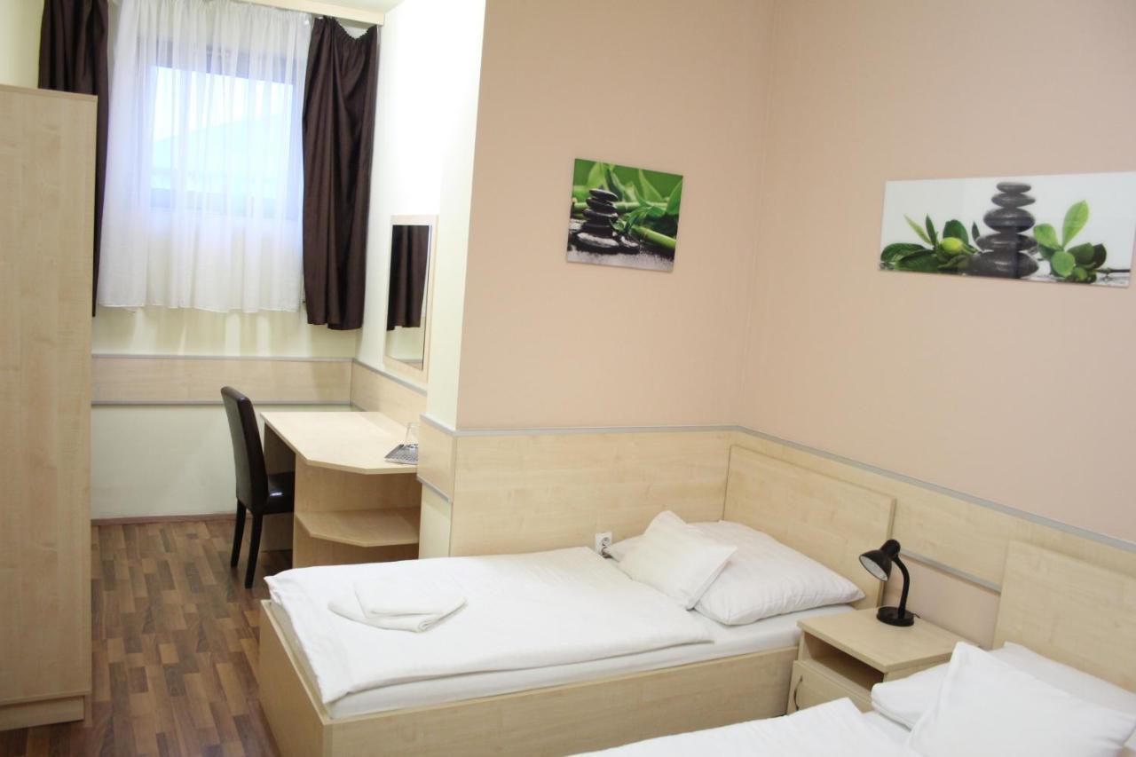 Corner Hotel Angyalfoeld Budapeşte Dış mekan fotoğraf