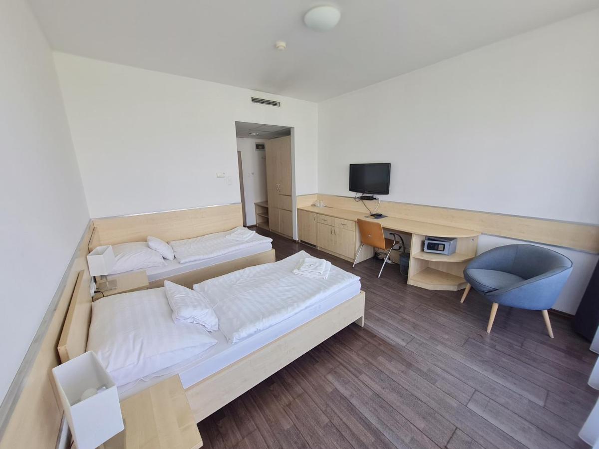 Corner Hotel Angyalfoeld Budapeşte Dış mekan fotoğraf