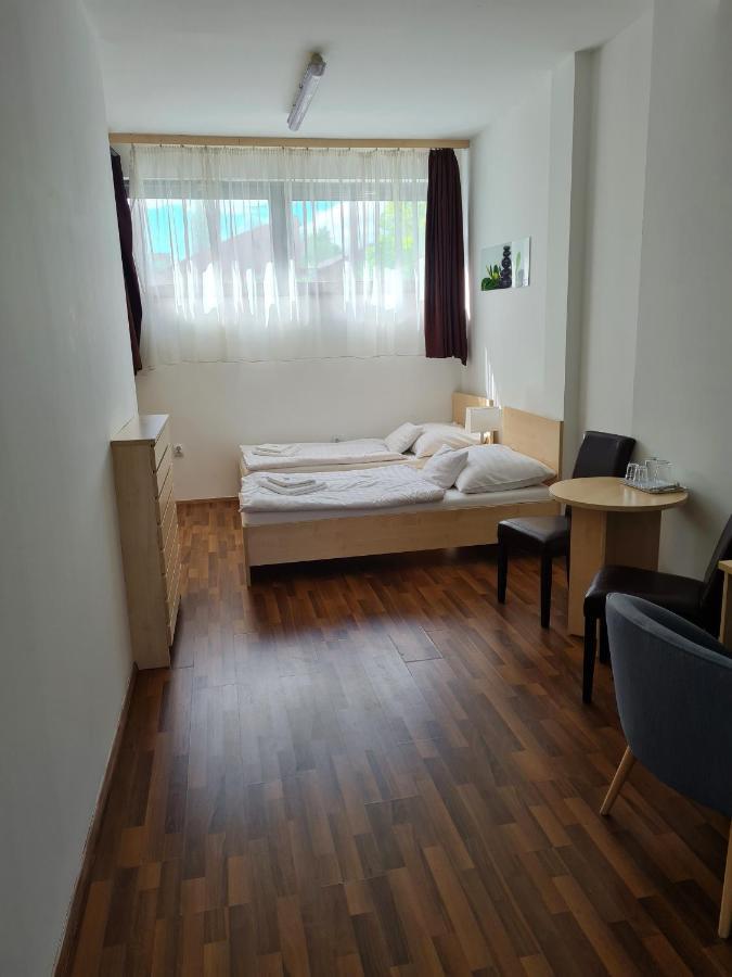 Corner Hotel Angyalfoeld Budapeşte Dış mekan fotoğraf